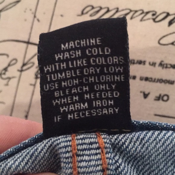 Distressed Jean Capris - Picture 8 of 8